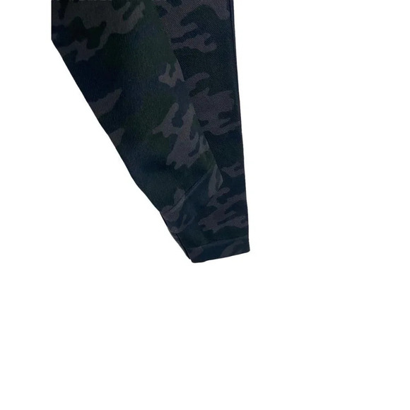 SPANX Look At Me Now Leggings Black Camo-sz Medium - Picture 8 of 9